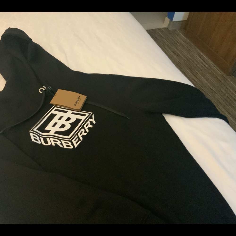 Burberry men hoodie/w receipt